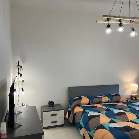 Orizzonte 5 Terre, Viale Italia 221 - Partenza Battelli 5 Terre * La Spezia