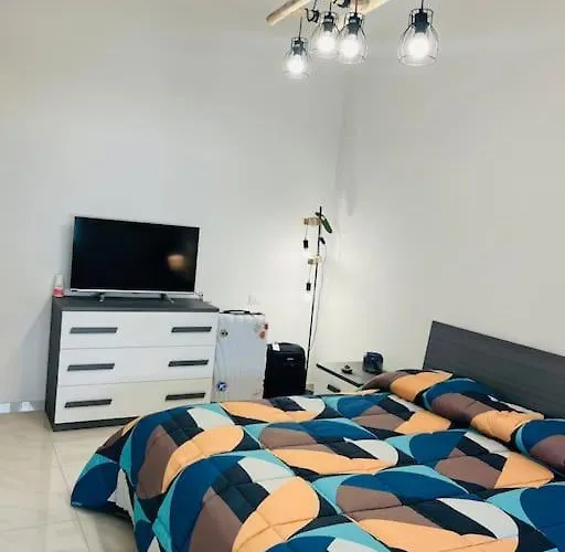 Orizzonte 5 Terre, VIALE ITALIA 221 - Partenza battelli 5 Terre *