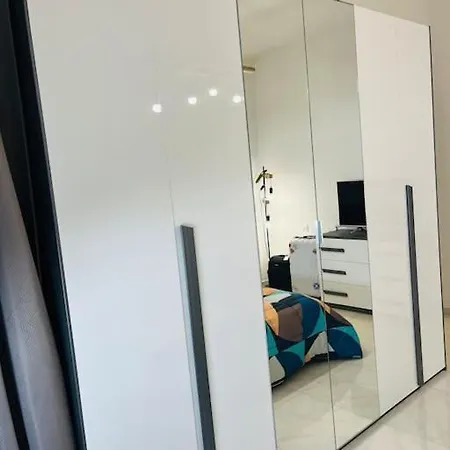 Orizzonte 5 Terre, Viale Italia 221 - Partenza Battelli 5 Terre La Spezia